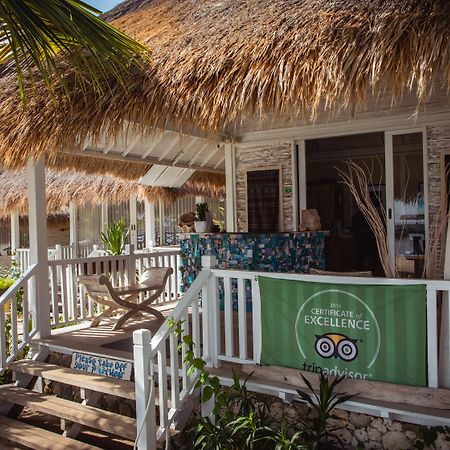 Sudamala Resort, Seraya, Flores ลาบวนบาโจ ภายนอก รูปภาพ